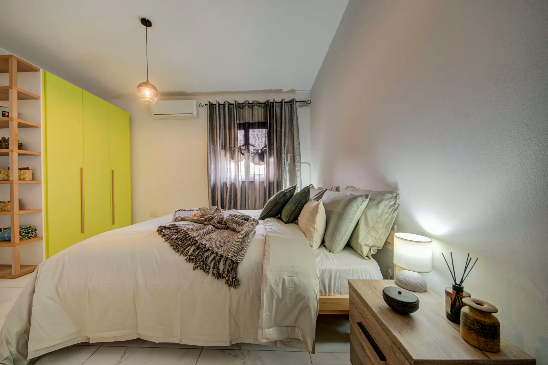 Sunset View Studio Apartment — photo 3